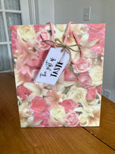 Load image into Gallery viewer, (DD) Valentines Gift Tags based on the 5 Senses - digital download
